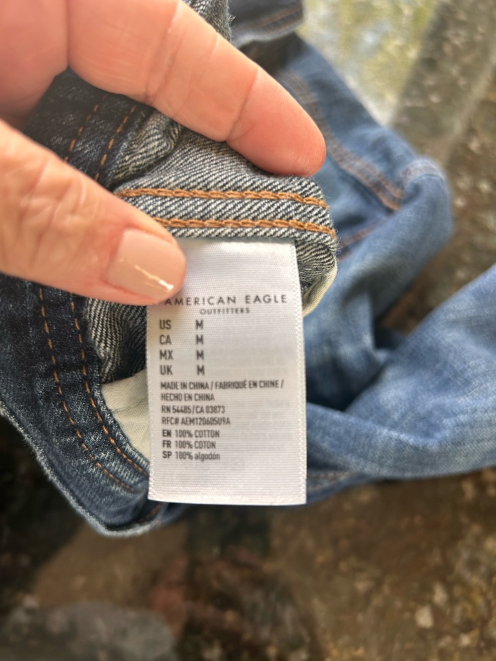 American Eagle 100% Cotton Distressed Jean Denim Jacket. Soft. Classic. SZ M - Picture 6 of 9